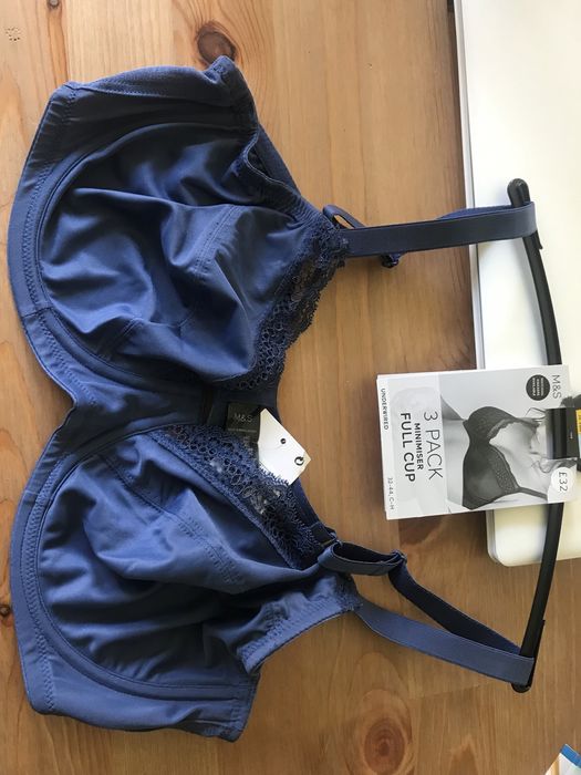 Бюстгальтер лифчик M&S. Пречудова якість. Один з набору. 38С. 85С