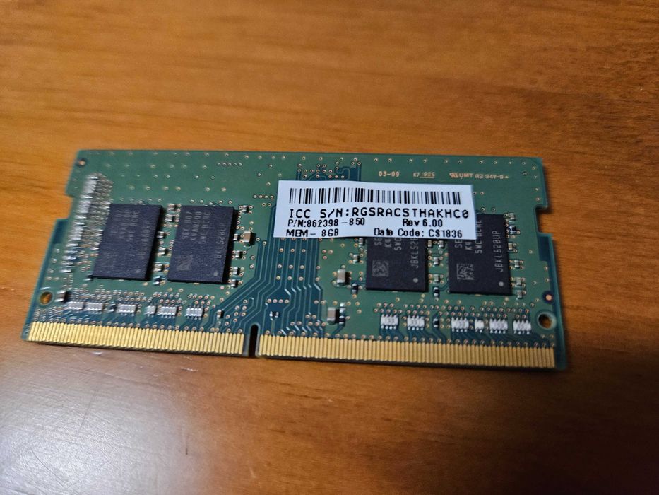 Laptop Memory 8GB PC4-2400T64409299284098121