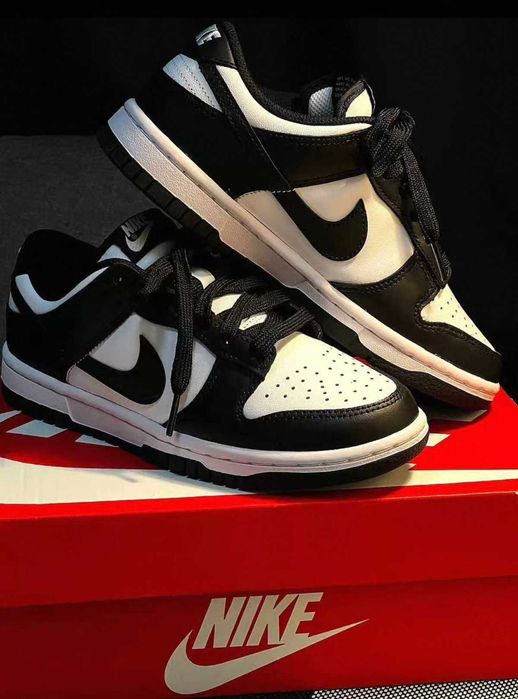 Nike Dunk Low Czarny R.38