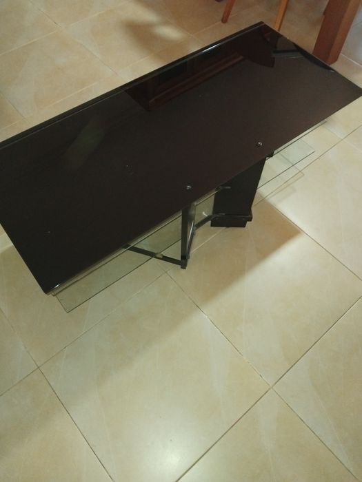 Mesa para tv em bom estado