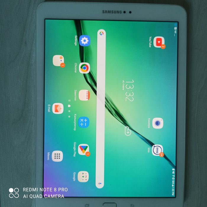 Планшет 10  дюймов Samsung амолед 32Gb встр 3Gb оперативной  SM-T818V
