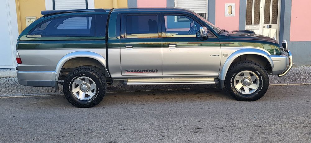 Mitsubishi L200 4X4 com 136 cavalos National apenas um dono com 139.000 km