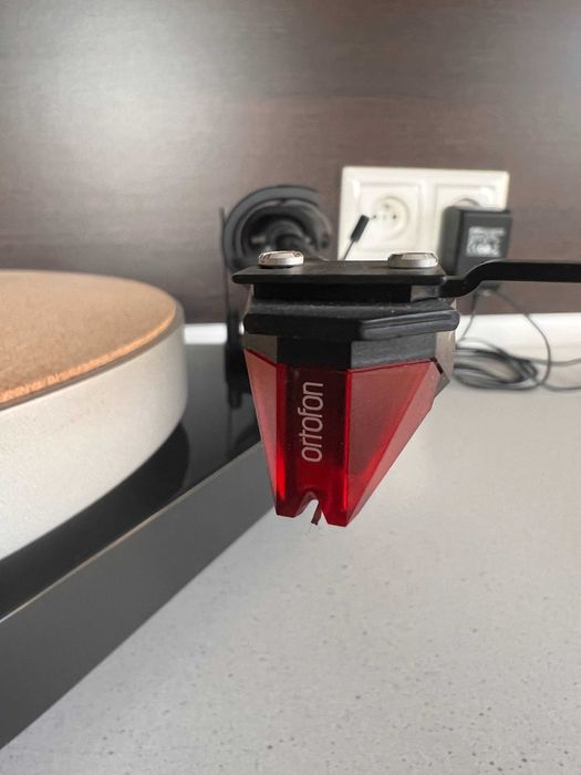 Pro-Ject RPM 5 gramofon karbonowe ramię Ortofon red