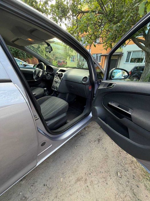 Автомобіль OPEL CORSA D, 2006