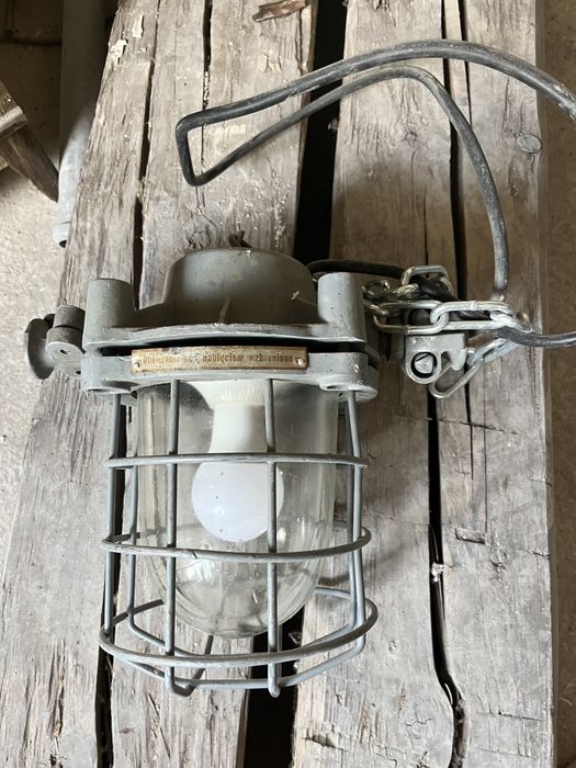 Lampa przemysłowa industrial