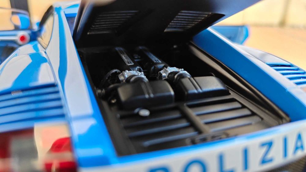Lamborghini Gallardo Police AutoArt 1/18