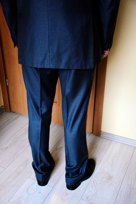 W bardzo dobrym stanie garnitur