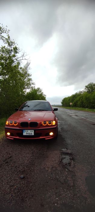 БМВ е46 BMW 2000г