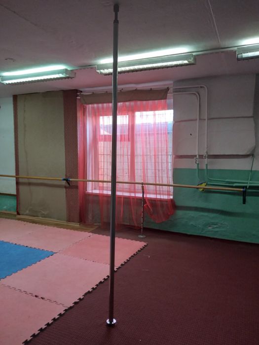 Пілони для POLE DANCE.