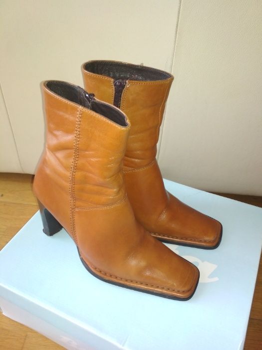 Botas n.º 36 - como novas