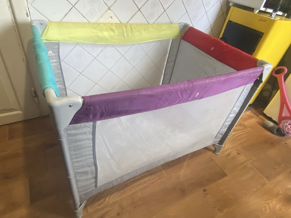 Манеж дитячий продам