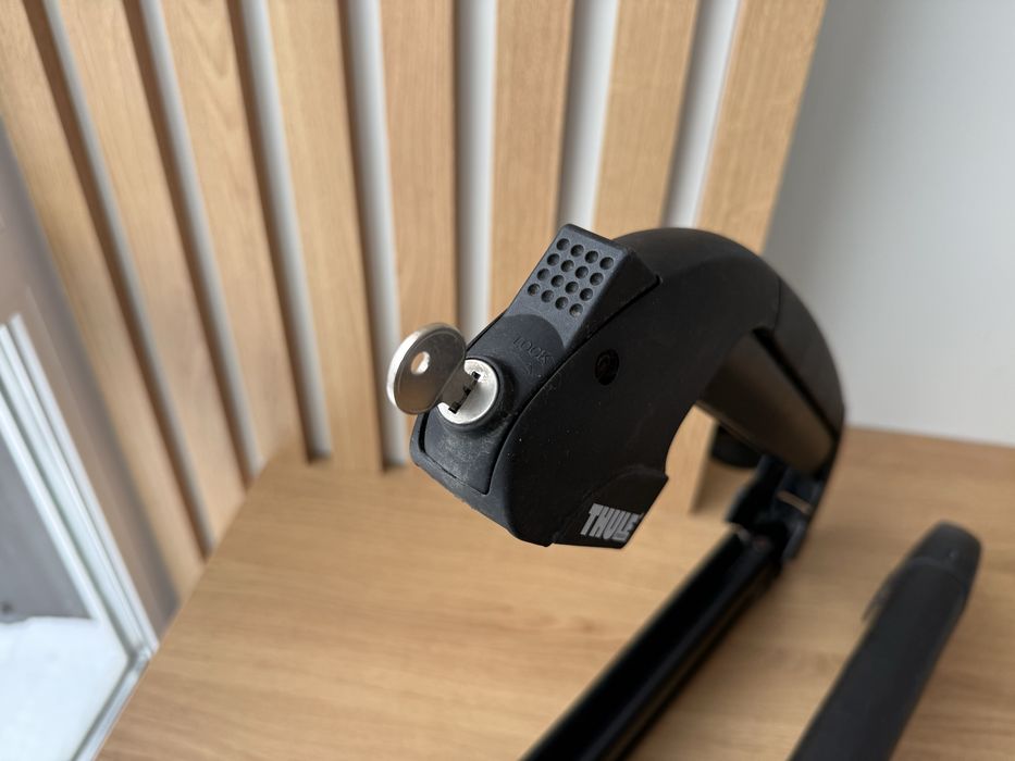 Кріплення для перевезення лиж Thule 746 тип кріплення паз.