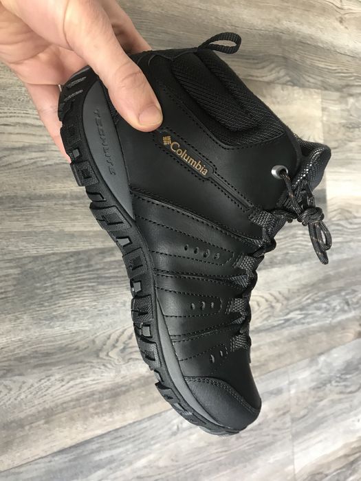 Чоловічі зимові ботинки COLUMBIA Woodburn II Chukka WP OH BM3926 010