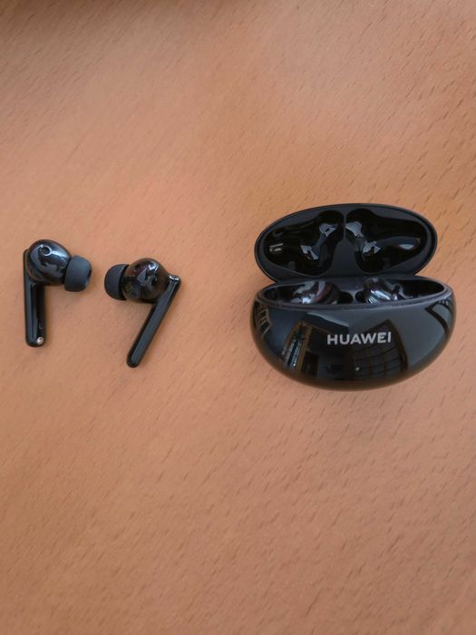 Huawei FreeBuds 4i praticamente novos