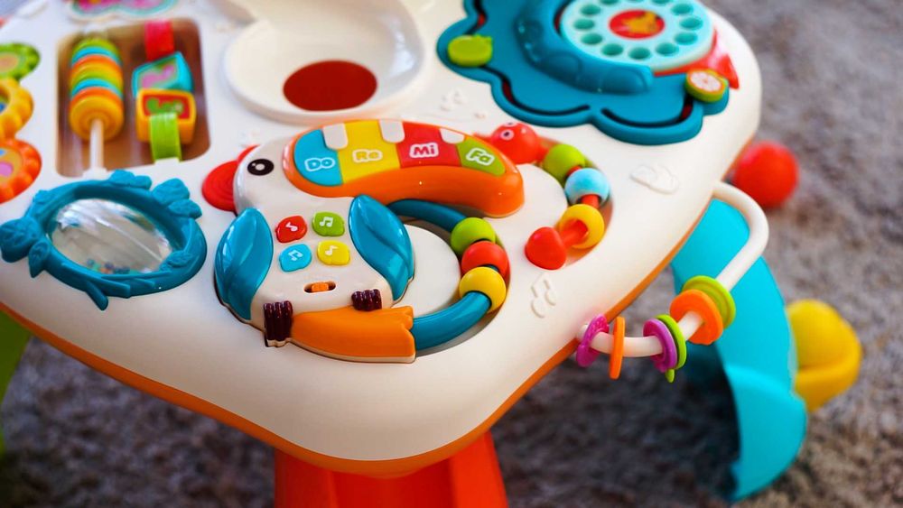 Дитячий ігровий столик TM AZAMA. Іграшки, дитячі подарунки.