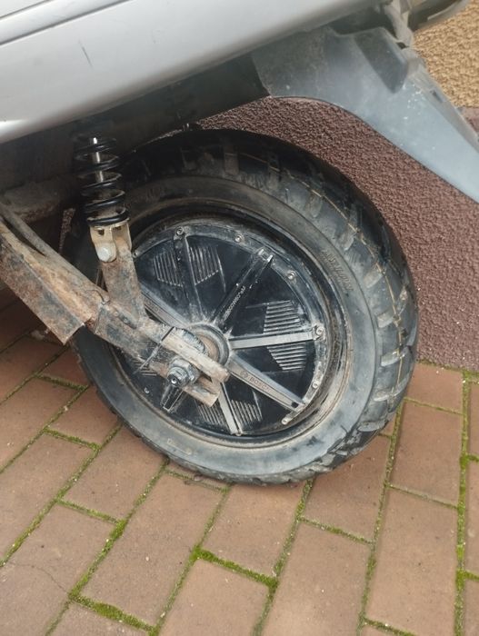 Скутер електричний 2квт.  без батареї