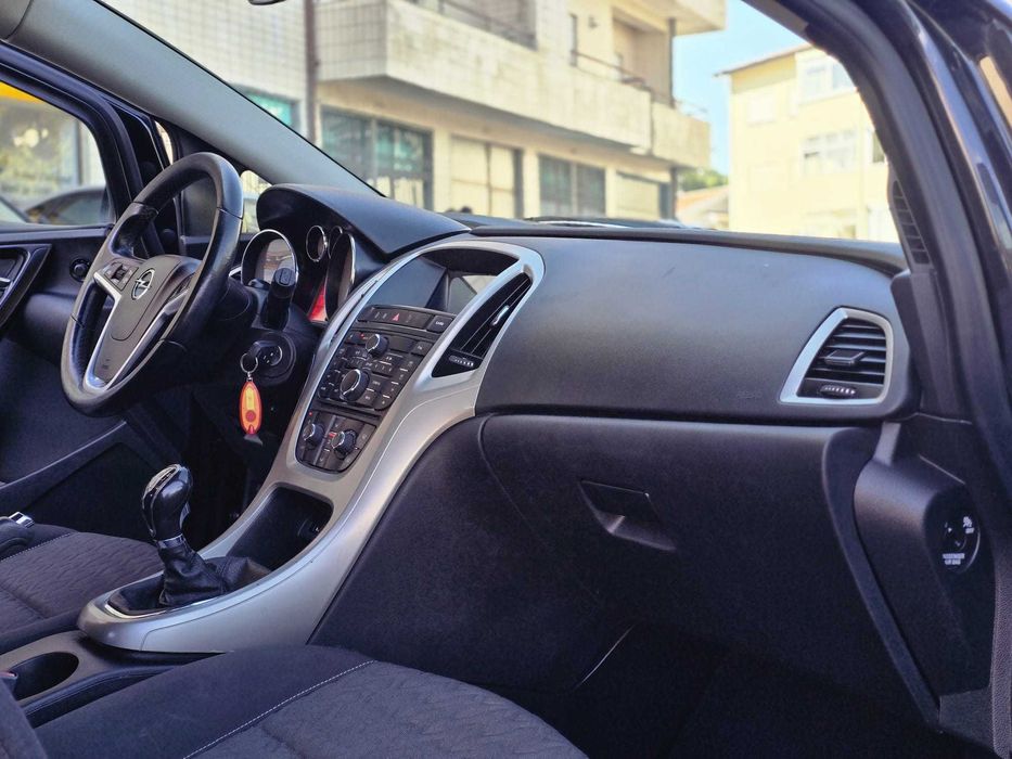 OPEL ASTRA J GTC 1.7 CDTI 110CV