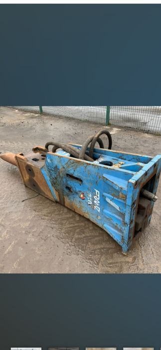 Młot wyburzeniowy 3200 kg do koparki 32 - 48 ton