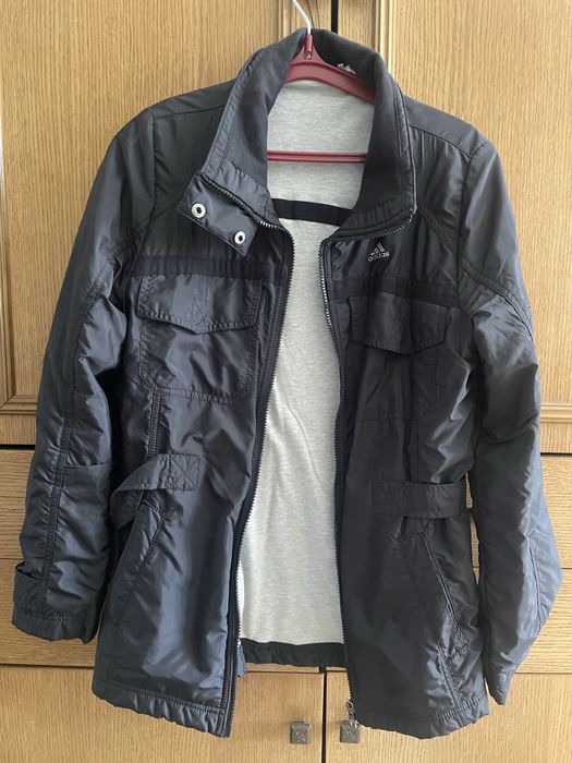 Вітровка жіноча, спортивна. Розмір м. Подовжена