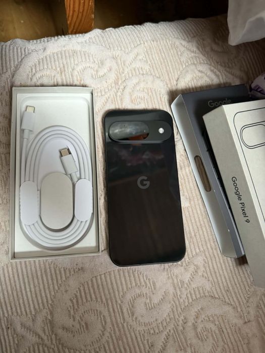 Smartfon GOOGLE Pixel 9 5G 12/128GB 6.3" 120Hz Obsydian