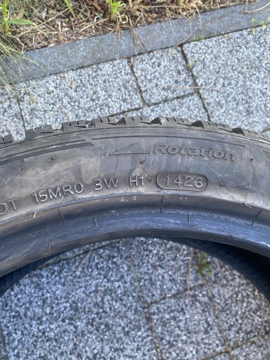 Komplet opon zimowych do BMW 3, G20, Hankook Winter evo3, 225/45/18 i 255/40/18