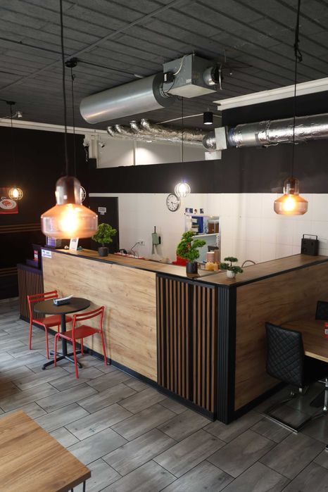 Odstąpię lokal gastronomiczny – Warszawa Ursus – 72 m²