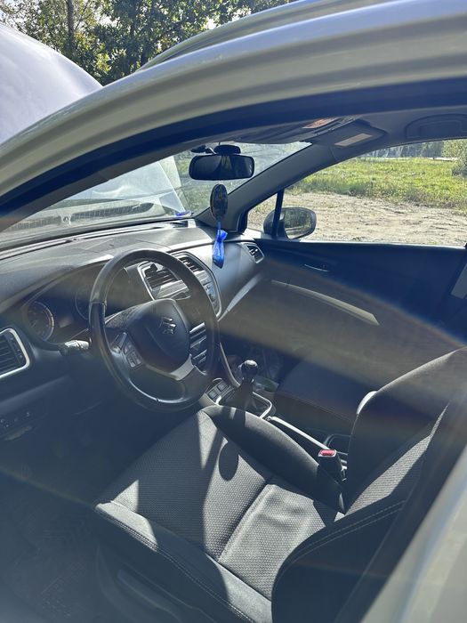 Suzuki SX4 - Cross