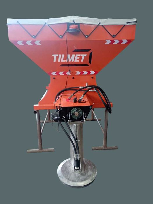 Piaskarka Posypywarka Solarka do piasku 1.5 m3 Nowa Producent TILMET