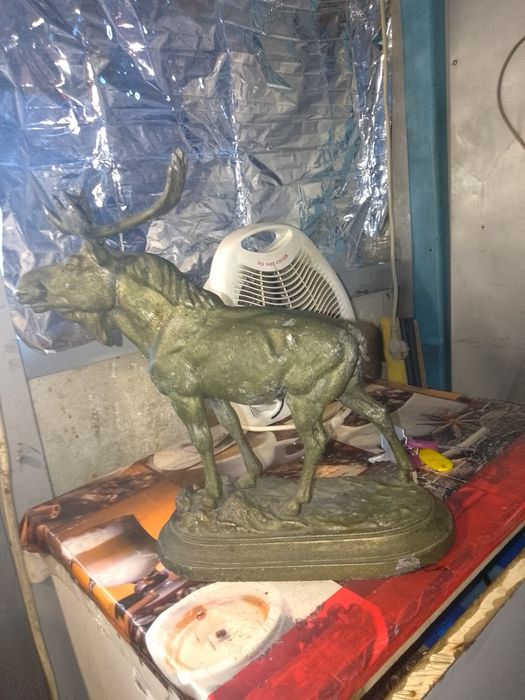 Декор олень металл белый.2780. вес..