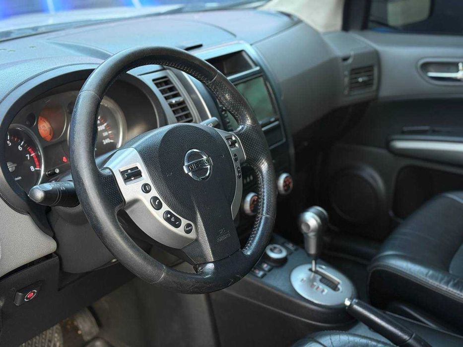 Nissan X-Trail 2008, 2.5 газ/бензин, автомат, полный привод
