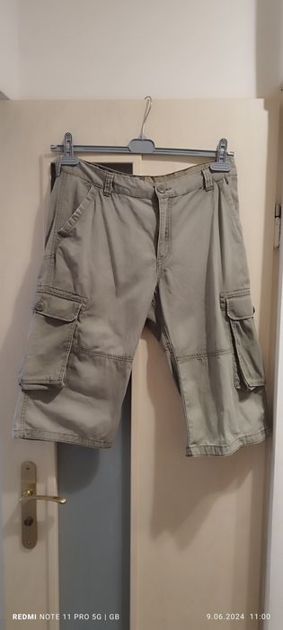 Sprzedam spodnie krótkie bojówki
