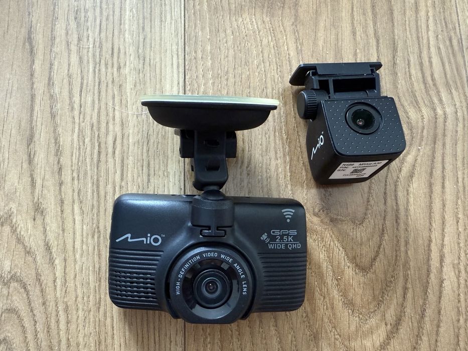 Wideorejestrator Mio MiVue dual 798d + A30 przód i tył / kamera samochodowa/rejestrator jazdy