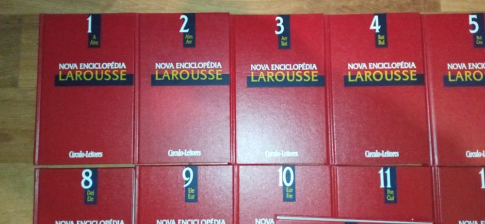 Enciclopédia Larousse 22 vol + 11 vol.