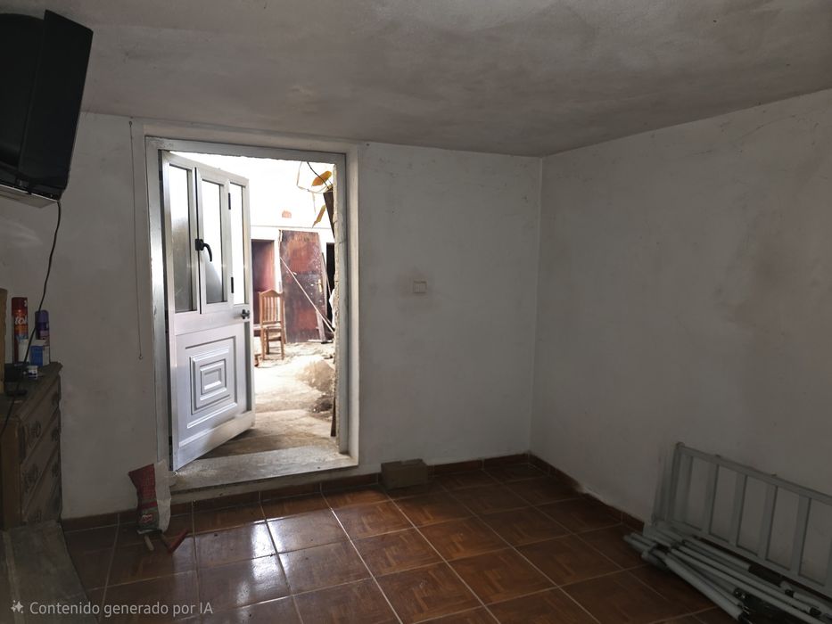 Vende-se  Moradia T3