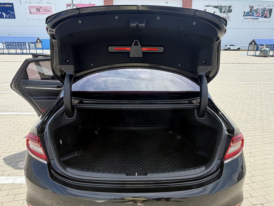 Hyundai Grandeur 2018 VIN KMHF141RBKA176804 фото оголошення 21 з 22