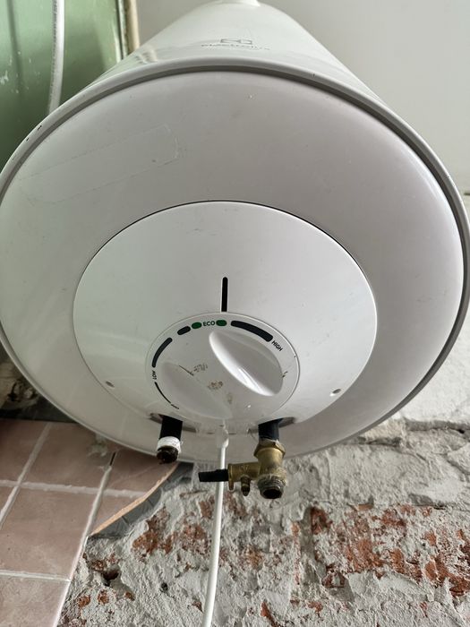 Бойлер водонагрівач, 100 л , electrolux