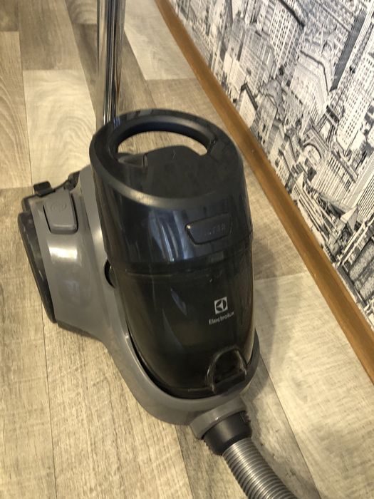 Пилосос ELECTROLUX