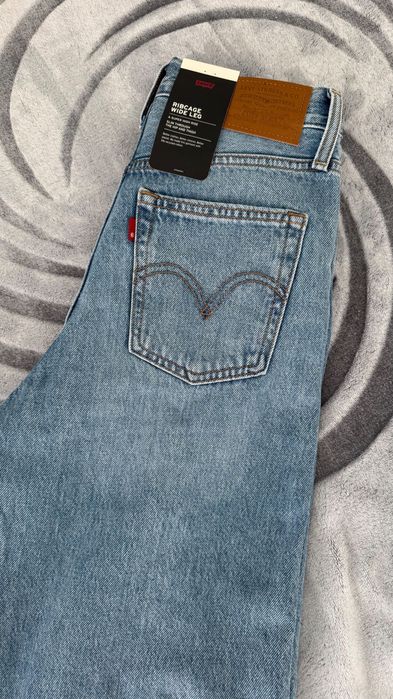 Нові джинси Levi’s