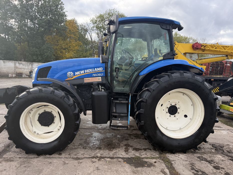 Трактор NEW HOLLAND T6050
