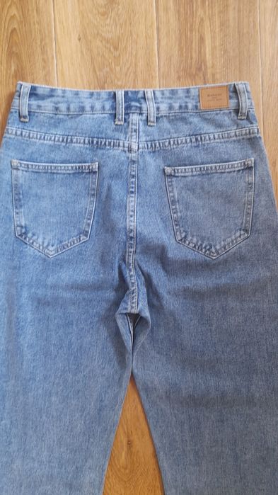 Джинси мом 27 р.