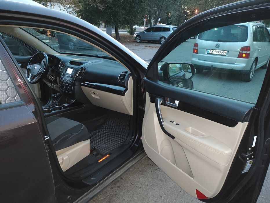 подається KIA Sorento