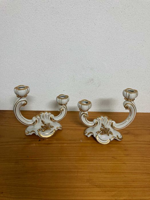 Castiçais de louça