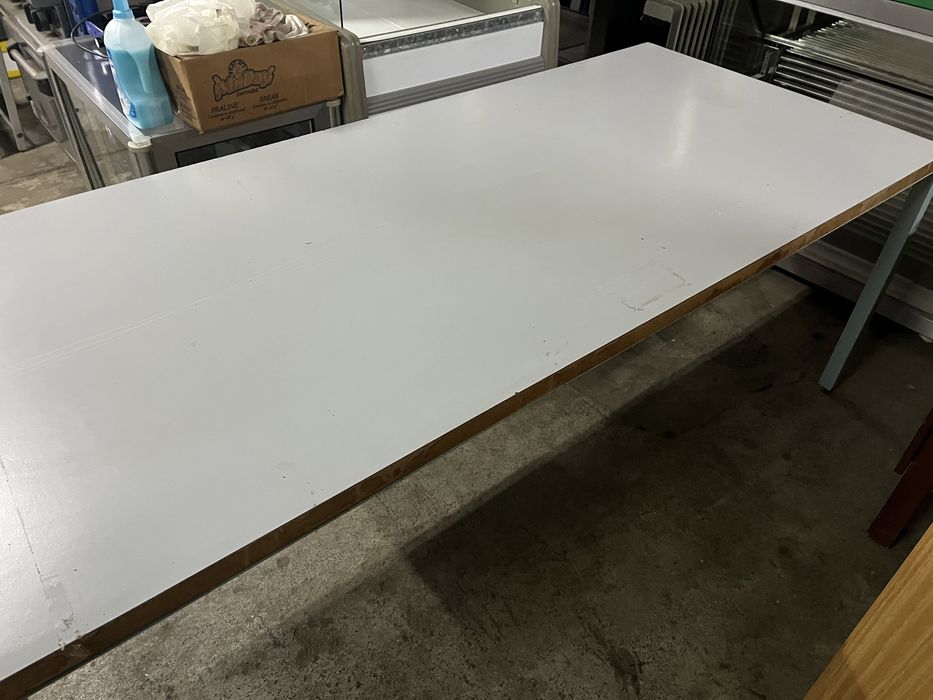 Mesa de trabalho , escritorio , etc