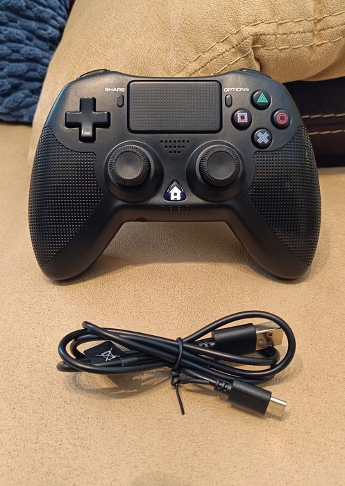 PS4 Pro 2TB (firmware 11.00, ler descrição)