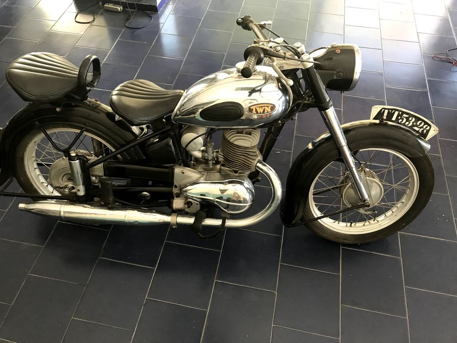 mota twn de 1954. 250 cm^3
