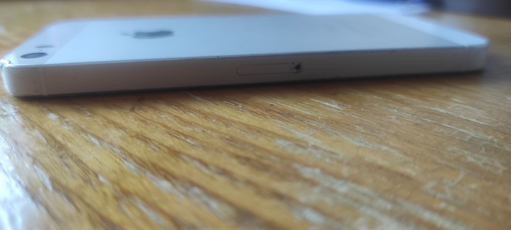 Telefon iPhone tak jak na zdjęciu