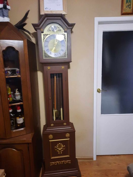 Zegar podłogowy stojacy