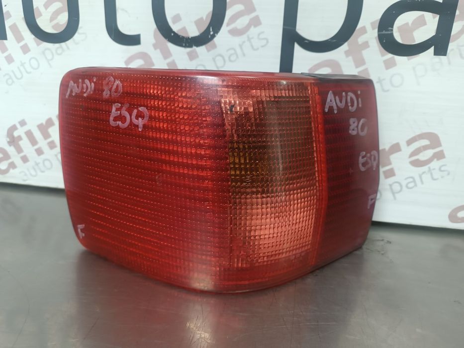 Farolim Esquerdo AUDI 80 B3 três volumes - 8A9945095