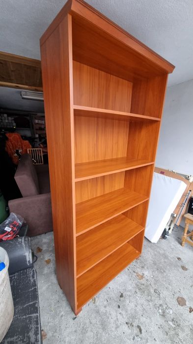 Regał w bardzo dobrym stanie