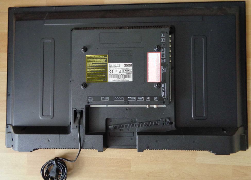 Telewizor do naprawy z pilotem Blaupunkt 32"